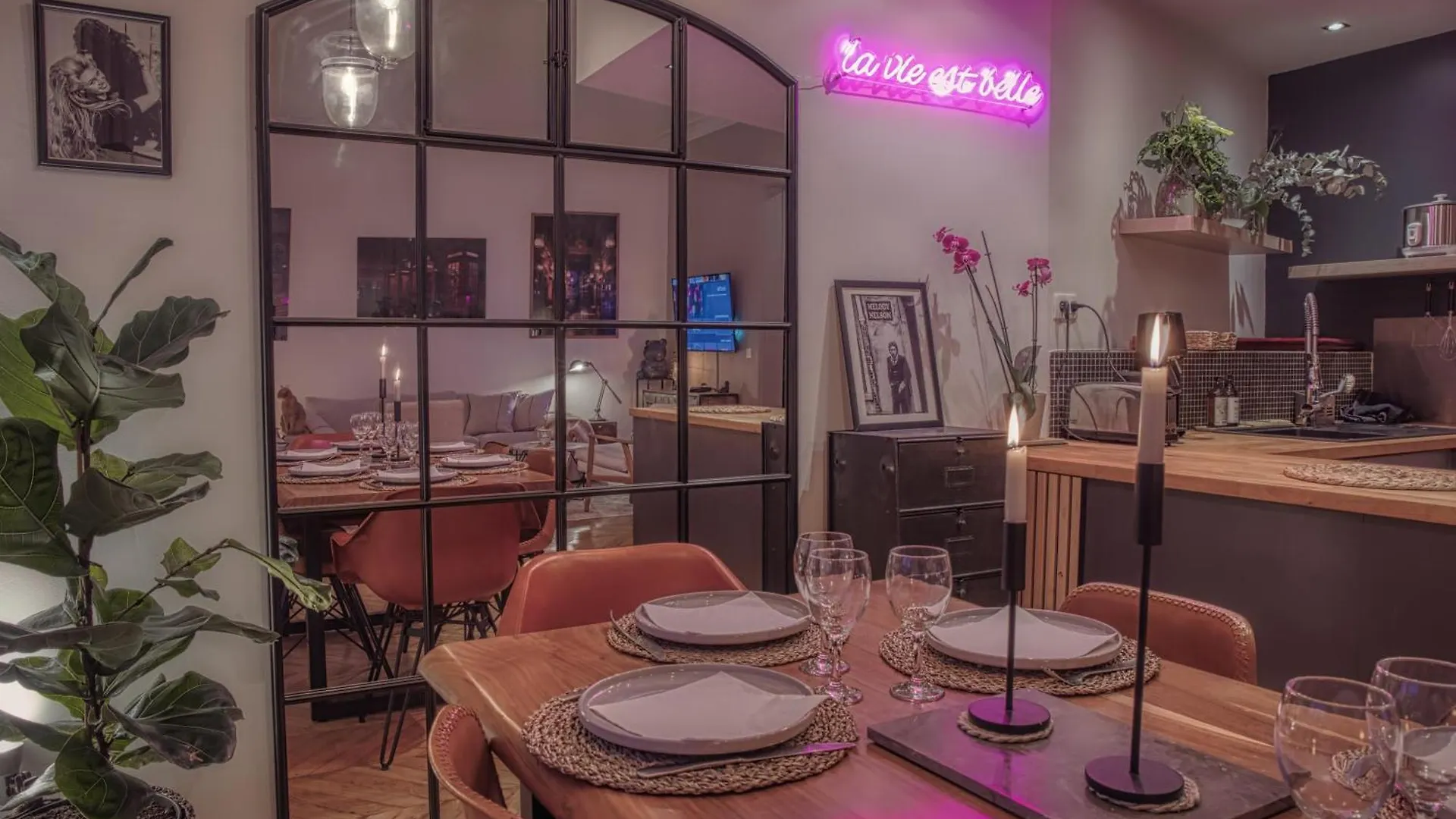 Chic Et Decontracte Centre De Paris Daire